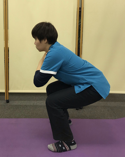 膝をまっすぐ伸ばせない 曲げられない症状 ドクターオブカイロプラクティック 長澤が解説 東京 博多のマッサージならドクターボディケア